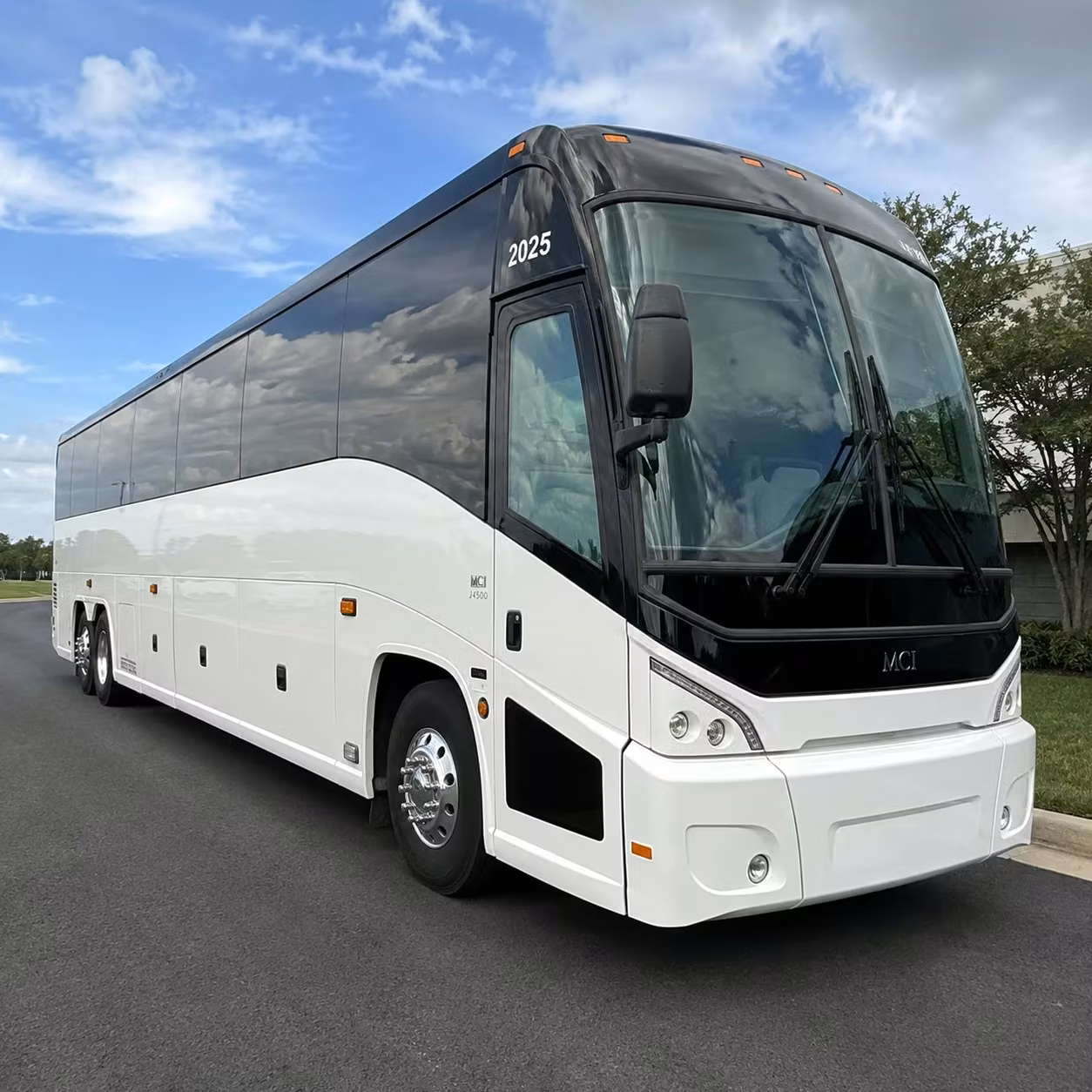 charterbusrentalbuenaparkca com is the go to for group concert transportation across all of orange county